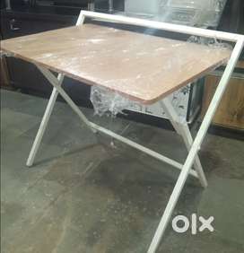 Table Folding for Laptop or Computer
