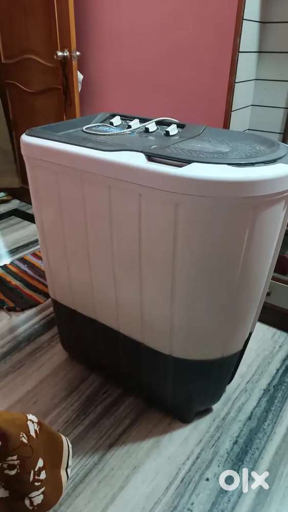 Semiautomatic whirpool washing machine