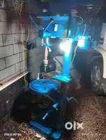Piller type drilling machine