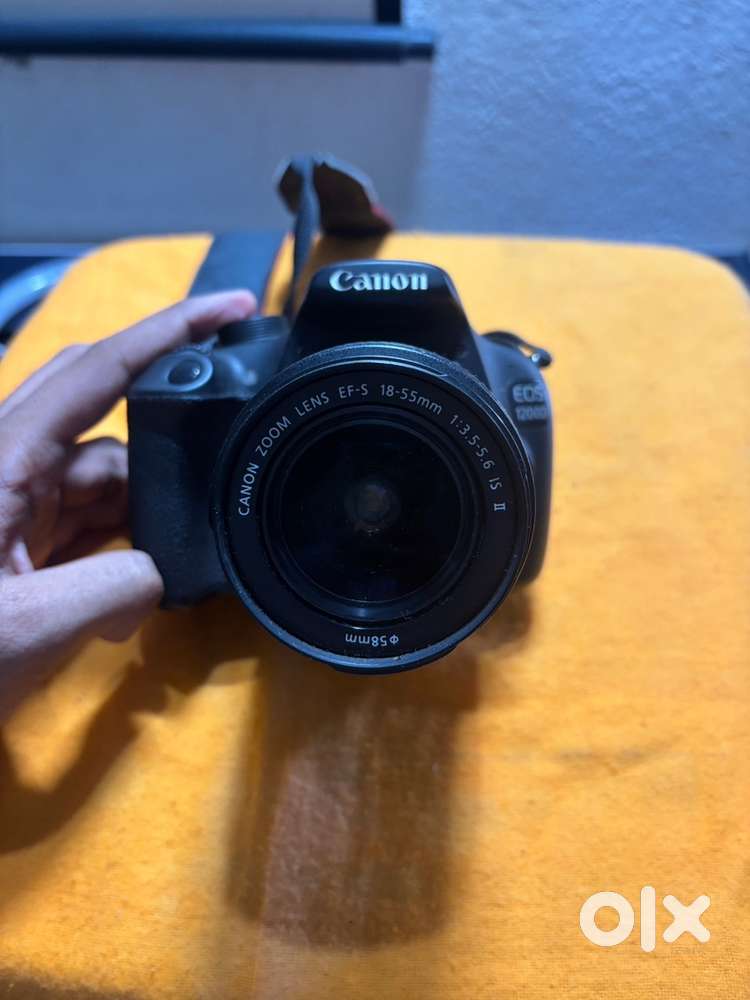 Canon camera 1200d