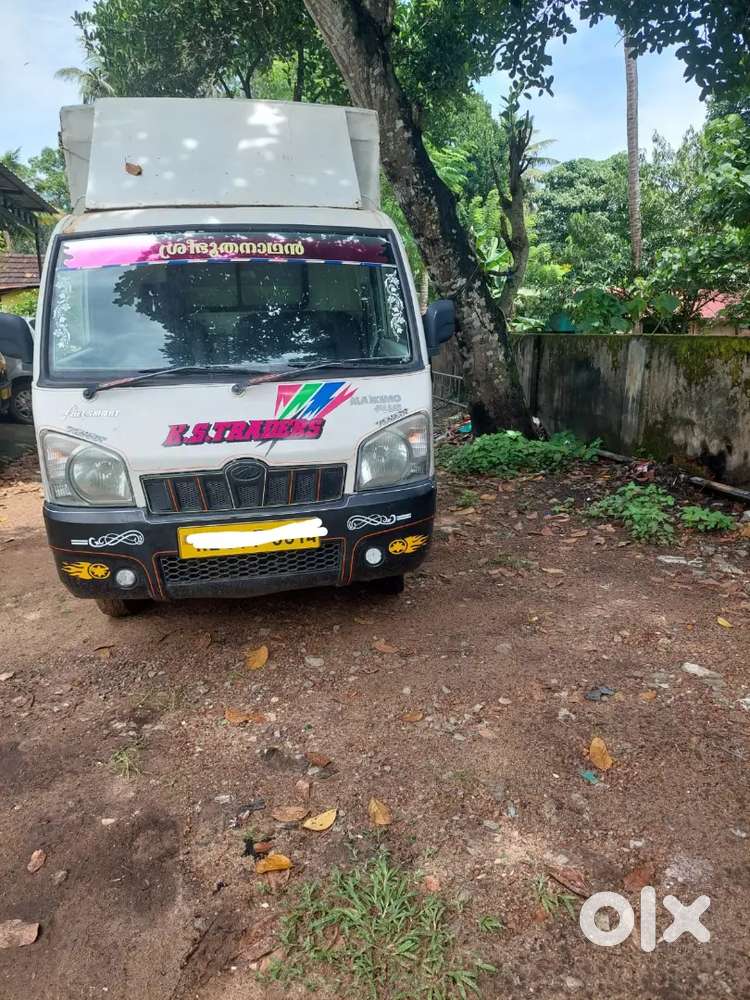 Mahindra maximo coverd body