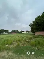 Located at 500-1000 meter from babatpur crossing