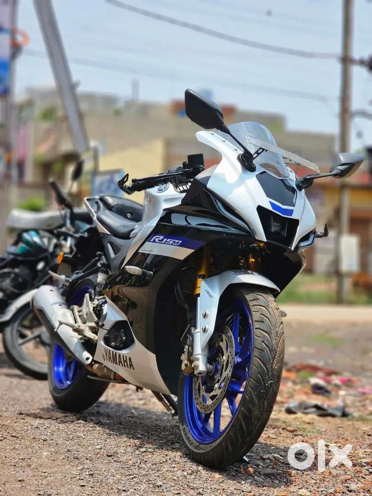 R15M V4 – Like New  2021  Single Owner  Very Less Used