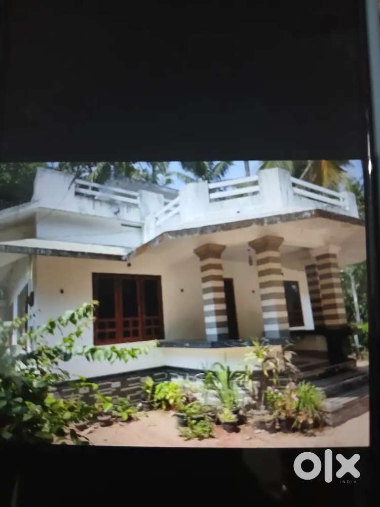 Three bedroom house near NH 50 meeterfrom 20t ah mile