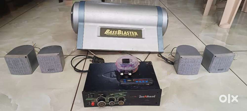 2.1 Amplifier with speakers & wall mount stand