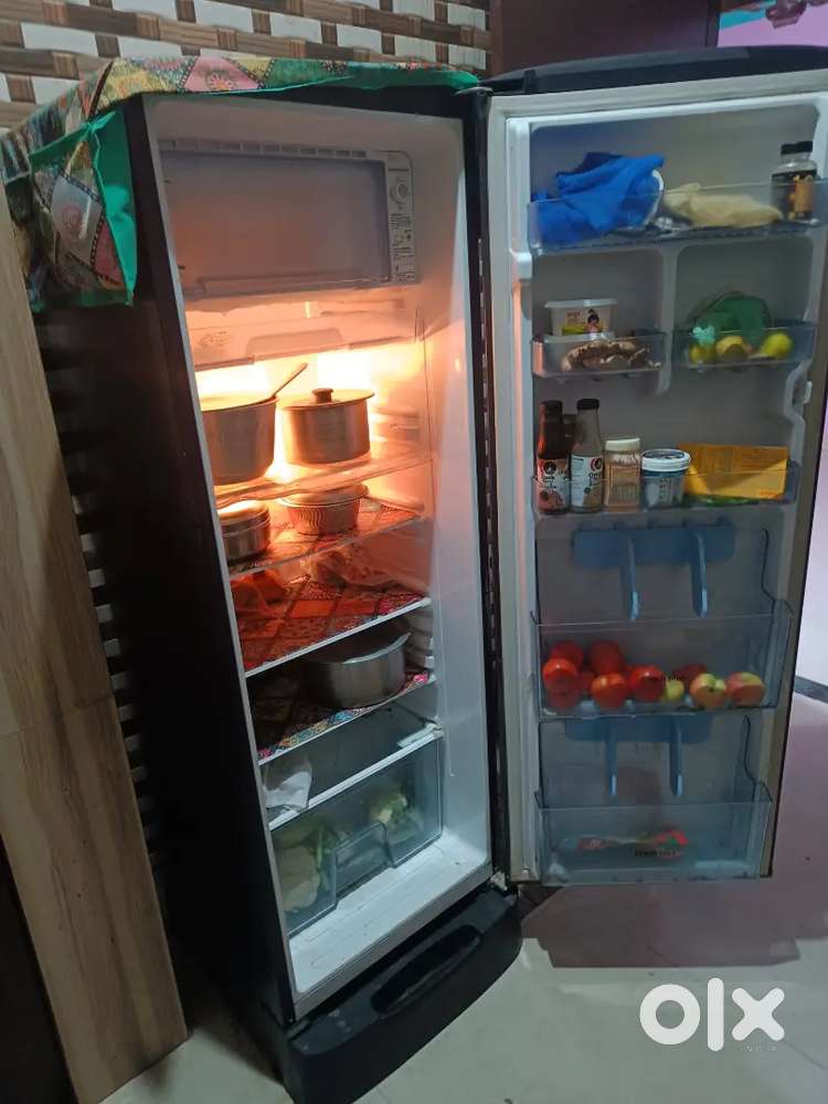 Samsung 246 liters Fridge