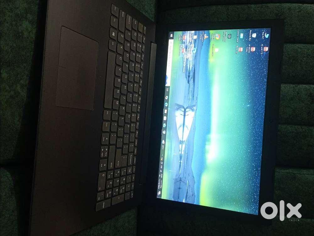 Lenevo IdeaPad i3 6006U