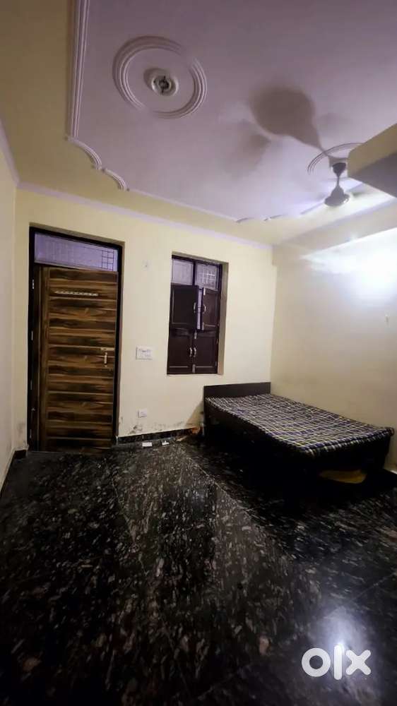 ONE ROOM SET FOR RENT