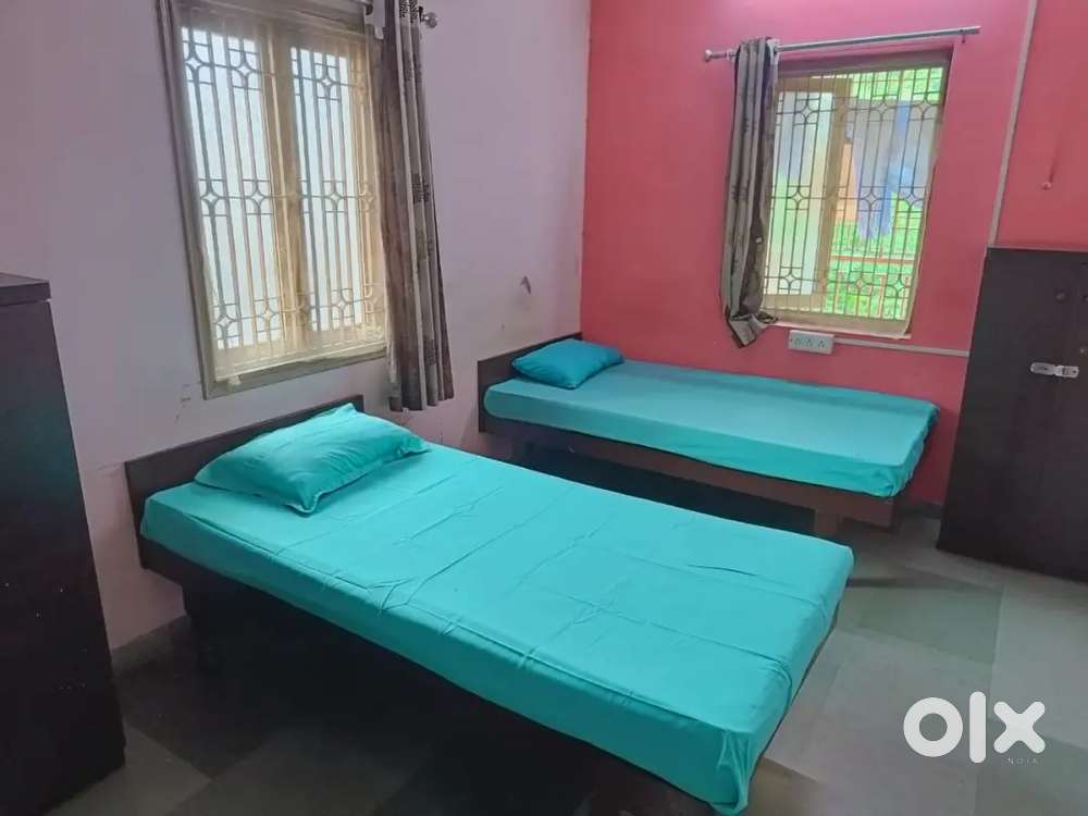 Boys PG near temenos park, Akshar chowk