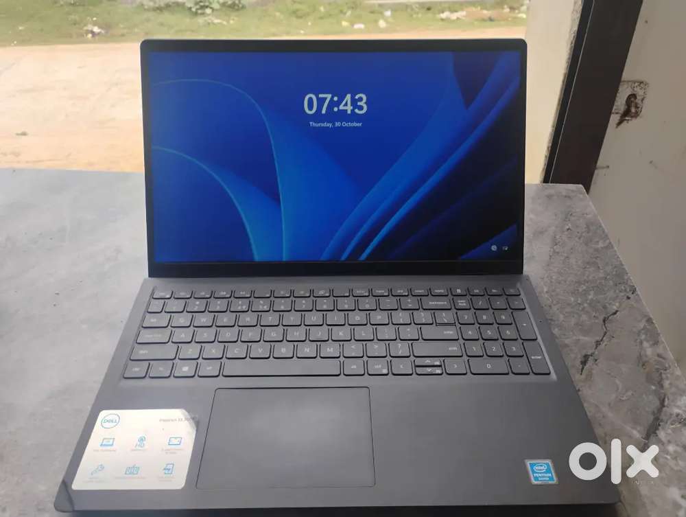 DELL LAPTOP  8 GB RAM