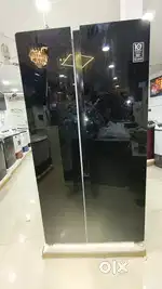 Godrej 564 L side by side glass black