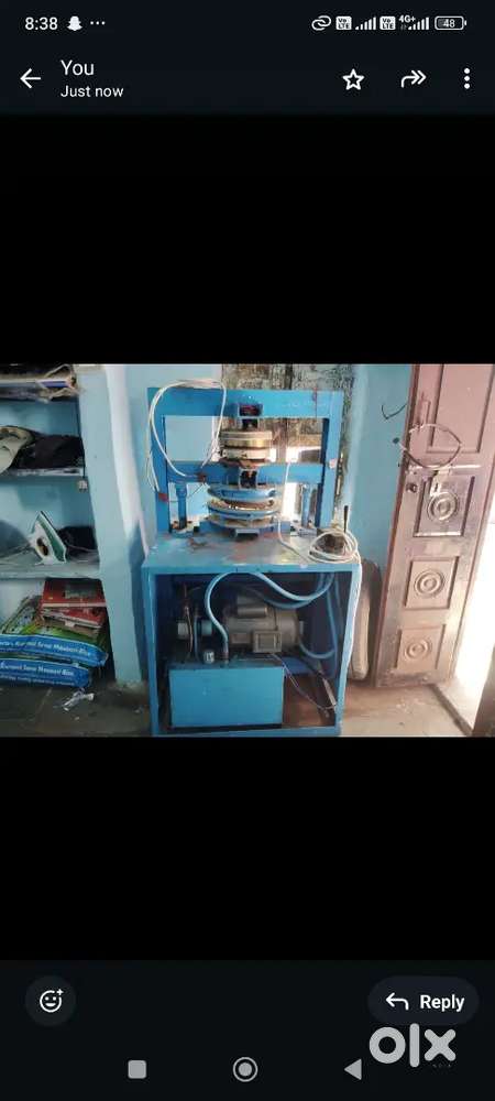 Paper plate machine