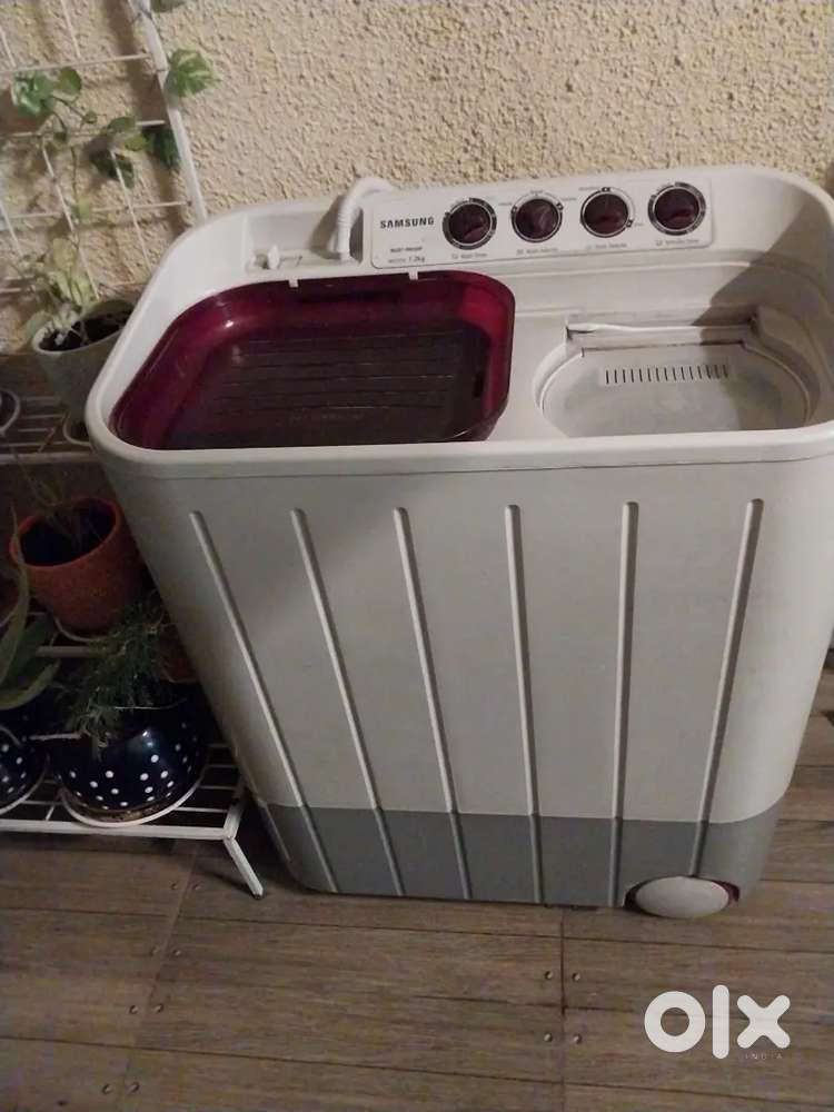 Semi automatic samsung  washing machine
