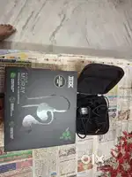 Razer moray wired earphones