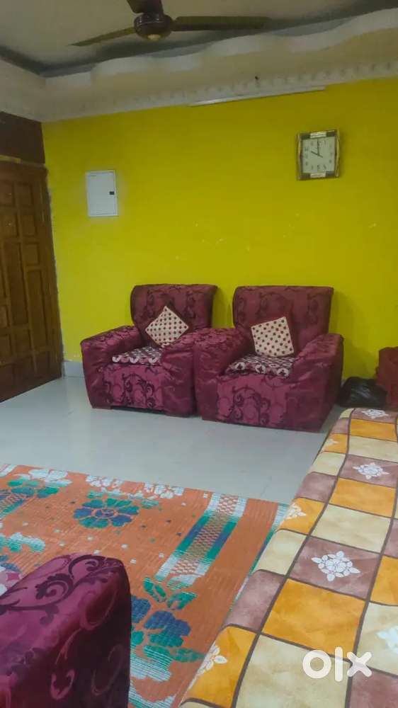 Fully furnished large 3BHK  house with ACs