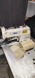 Button machine