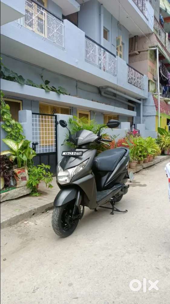 HONDA Dio. Model 2015.