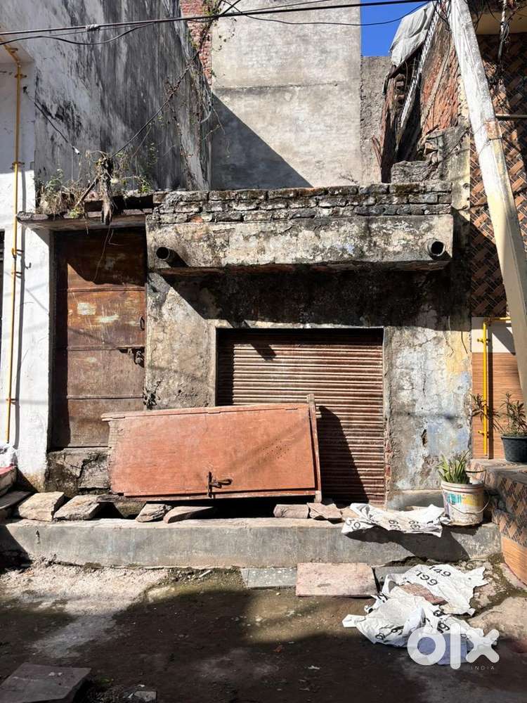 East-Facing 400 Sq Ft Property for Sale – Housing Board, sector 14