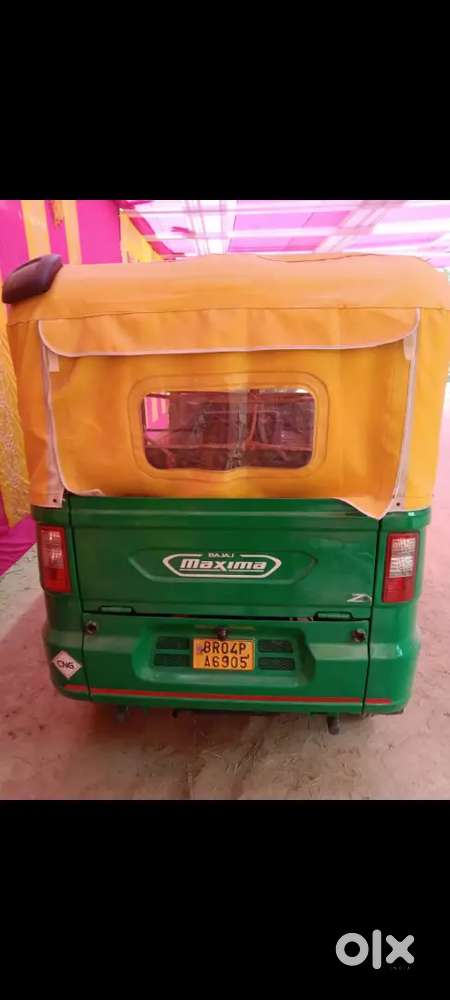 Bajaj maxima z
