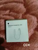 iPhone lightning to headphone