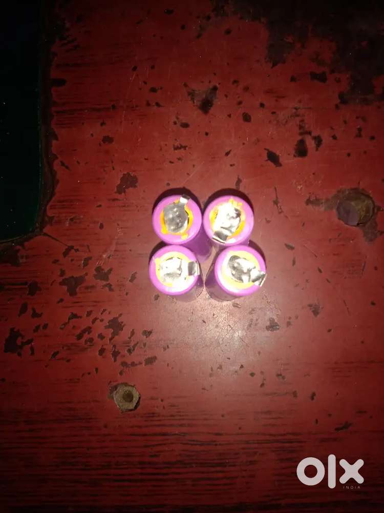 Li ion 4 rechargeable batterys