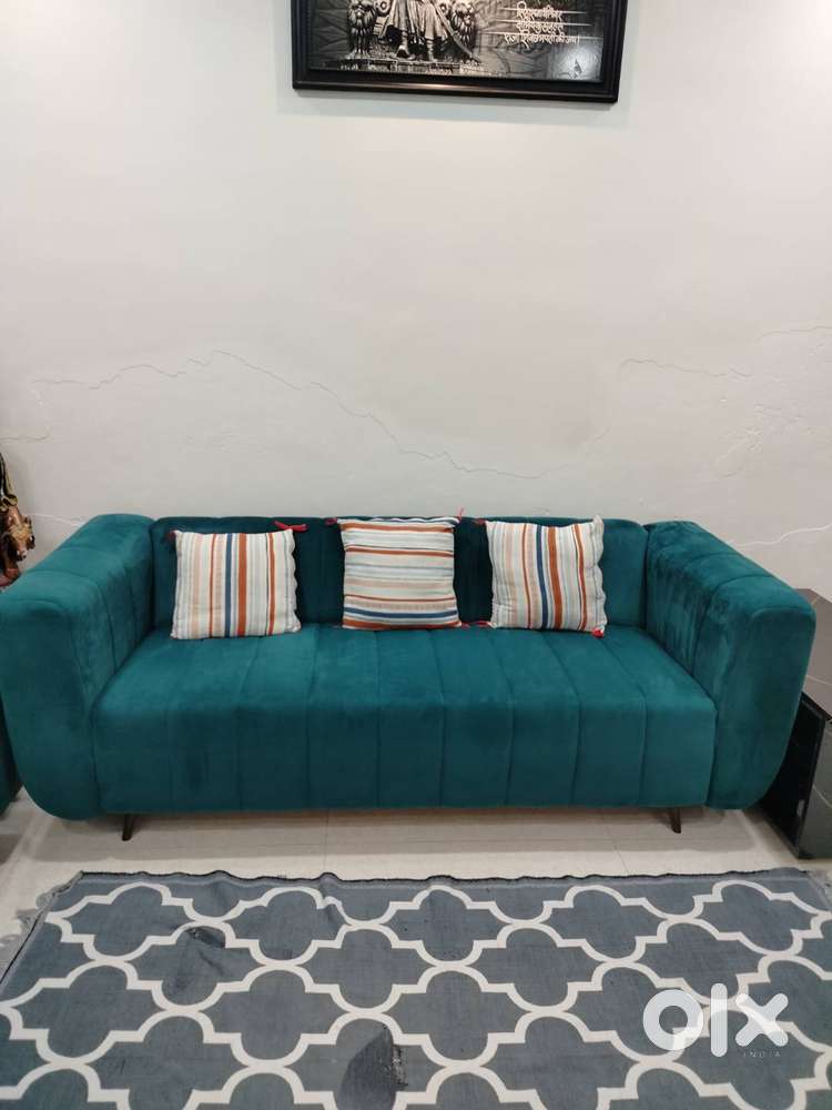 3 Seaters Sofa (2)