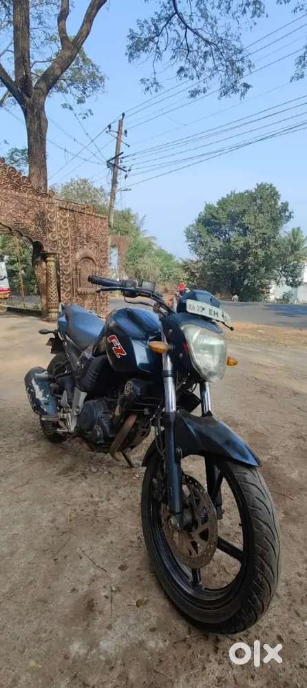 Yamaha FZ model 2011