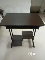 Computer table for sale in good condition