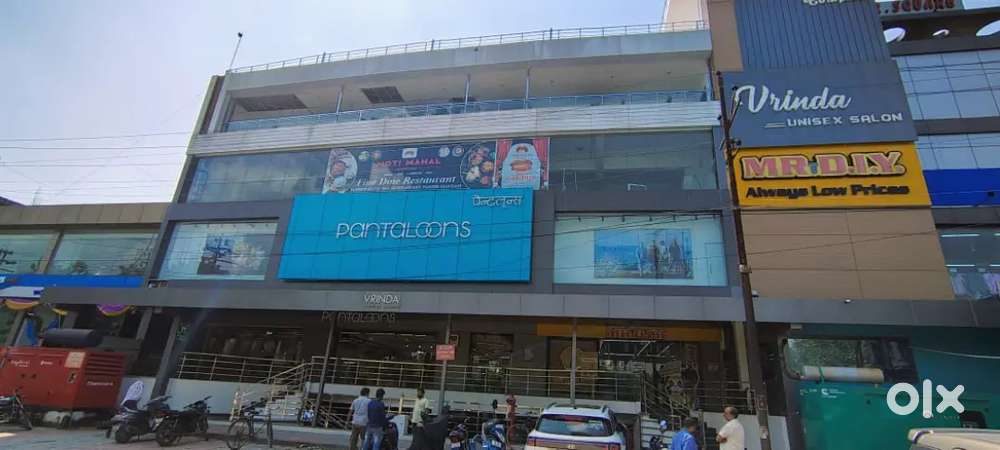 5000 feet showroom for rent in George town balson rent 3.5 lakh