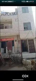 Size20×20 ka makan loanable hai main road se second current rent 15000