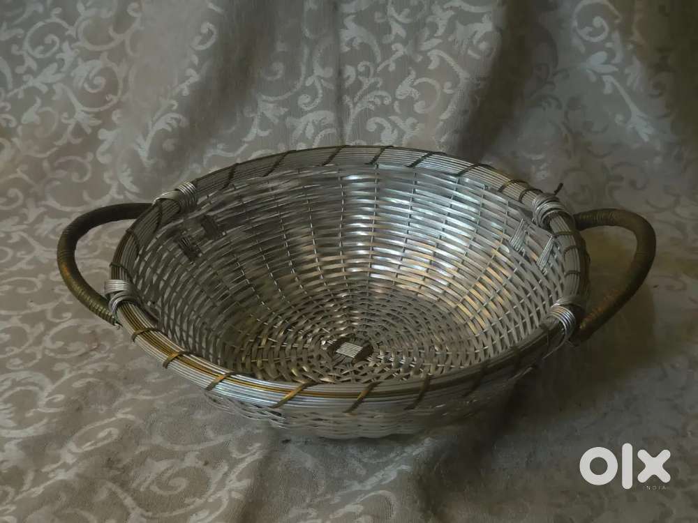 Heavy solid lead free alluminium chapai or fruit basket 34/27 cm.