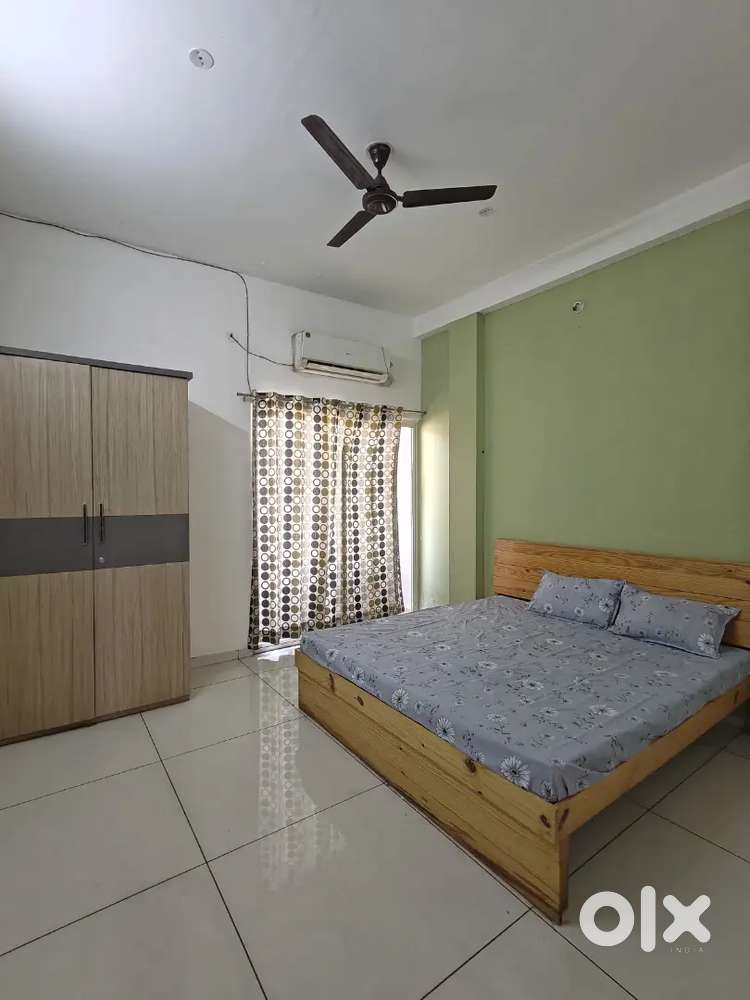 Zero brokrage !! Fully furnished 1 RK flat on rent in Vijay nagar