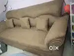 5 seater sofa set with 5 cushion with excellent condition