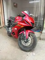 Yamaha R15 V4 2025 model Frist owner 35km running only