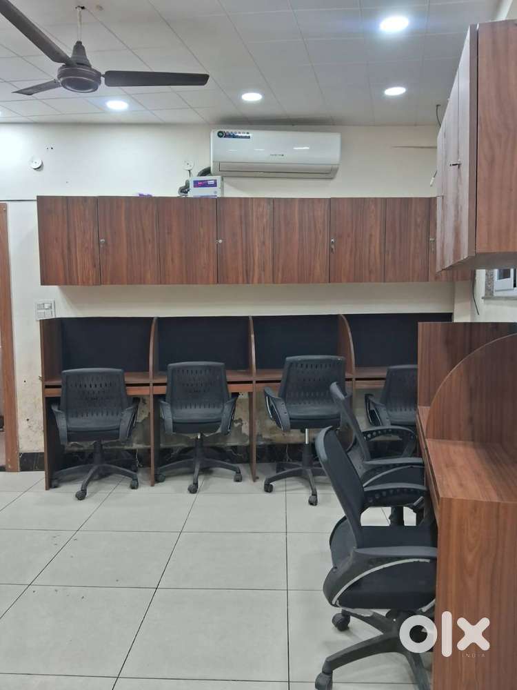 COMMERCIAL OFFICE FOR RENT IN LAXMI NAGAR
