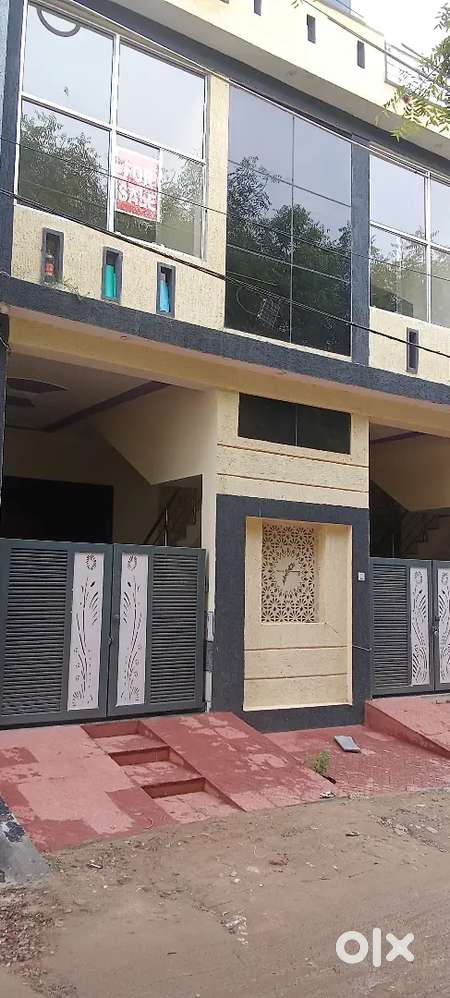 Double kitchen / Double story