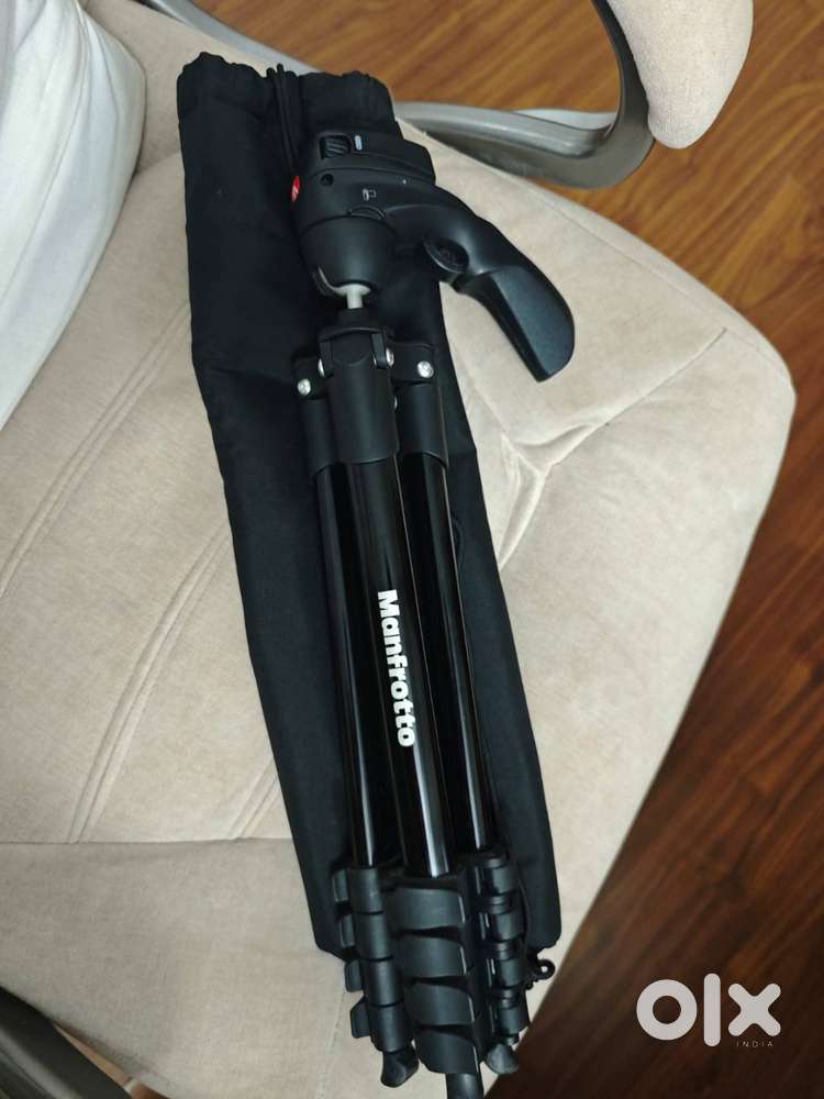 Manfrotto compact lightweight tripod (aluminium)