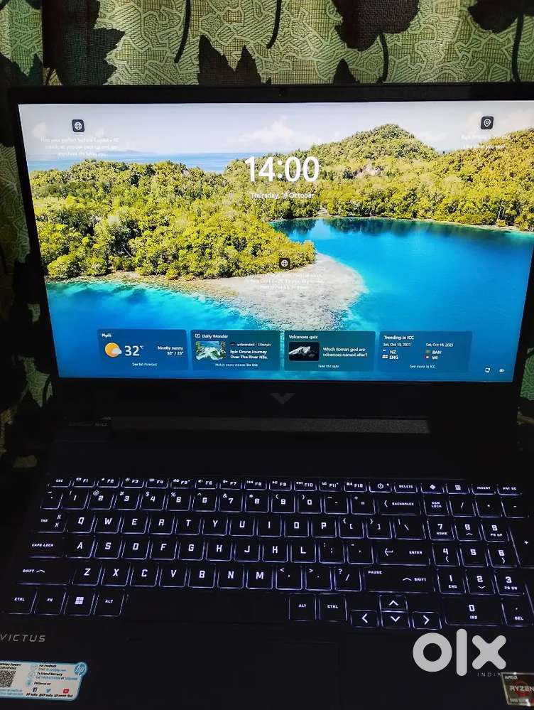 HP VICTUS LAPTOP, 1 MONTH OLD