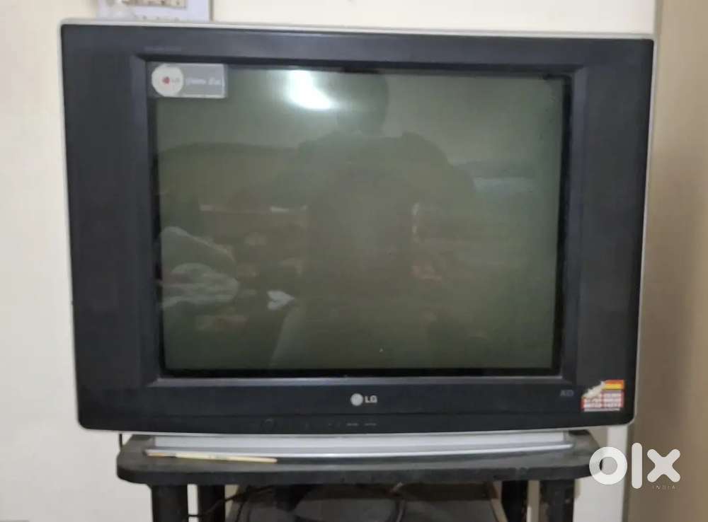 29' LG TV for Sale with Trolley