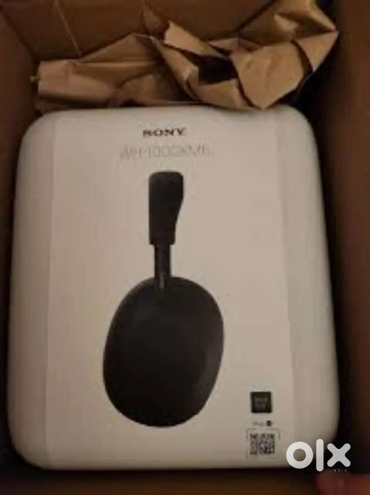 Brand new sealed Sony XM6