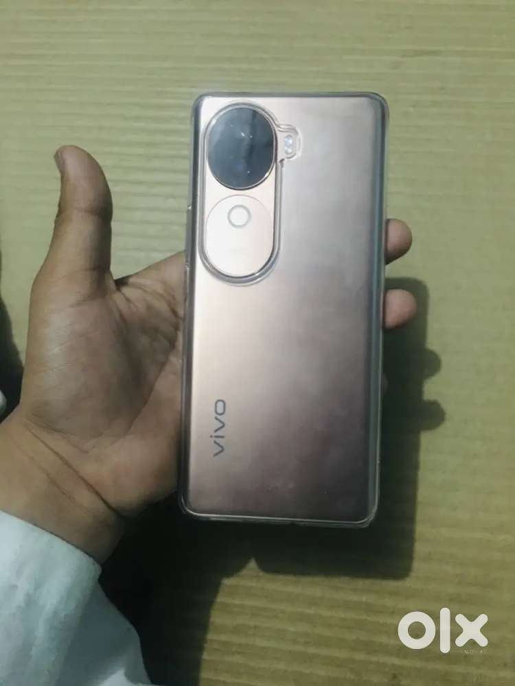 Vivo v40e New Brand Genuine Condition