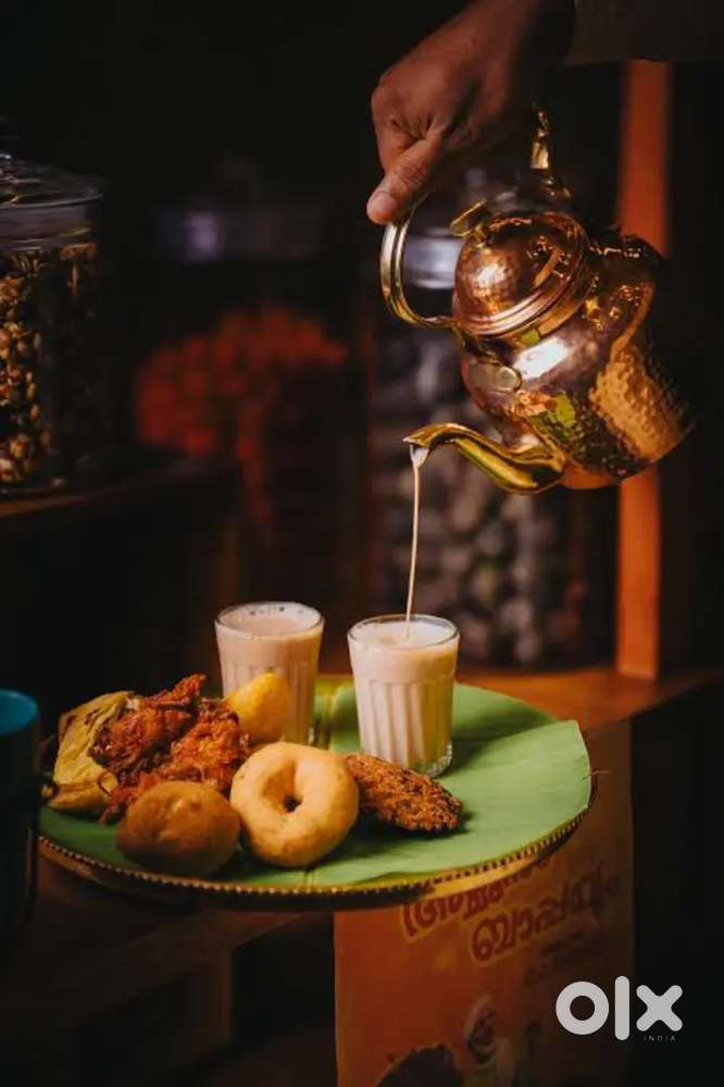 Cashier -collect cash from customers-Small tea shop