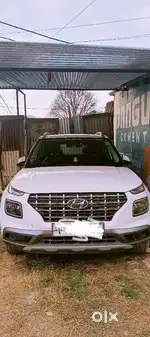 Hyundai Venue SX turbo second top model 2020 Petrol 40000 Km Driven