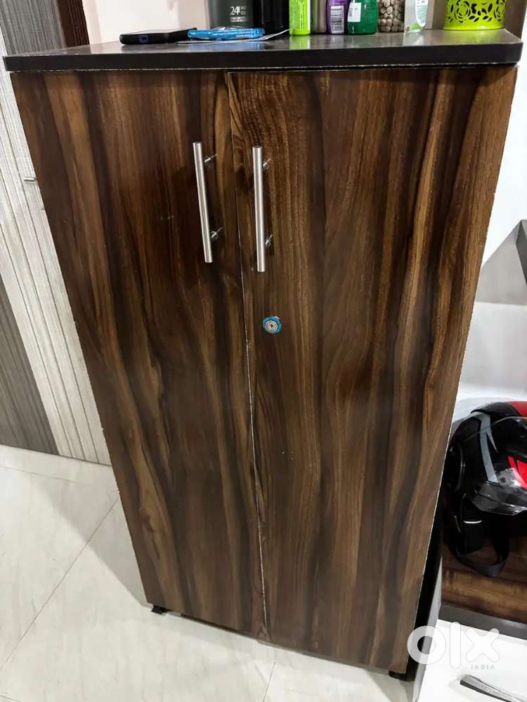 Cupboard (medium sized)