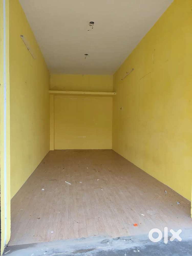 Commercial shop and vacant land for rent