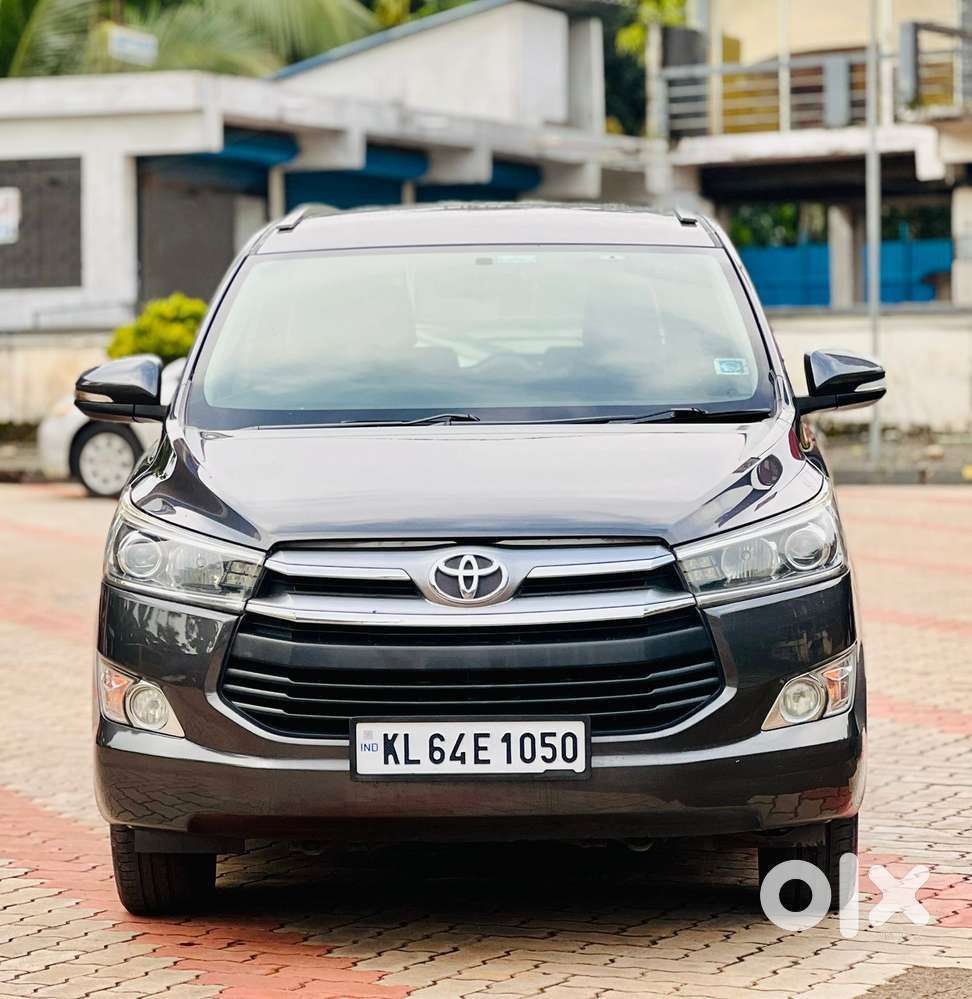 Toyota Innova Crysta 2.4 V, 2016, Diesel