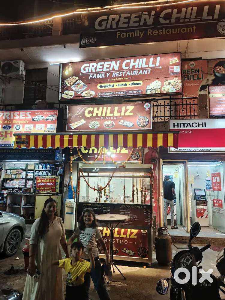 Desk boy for food outlet