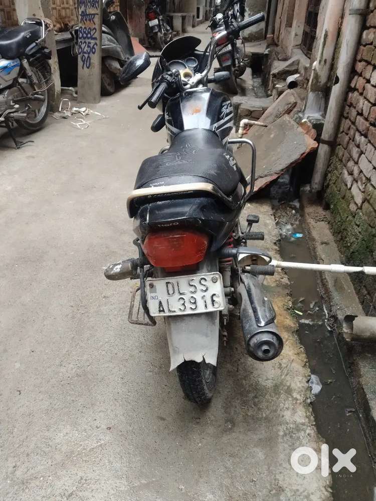 I want to sell my hero super splender motor cycle 2014 model. Delhi no