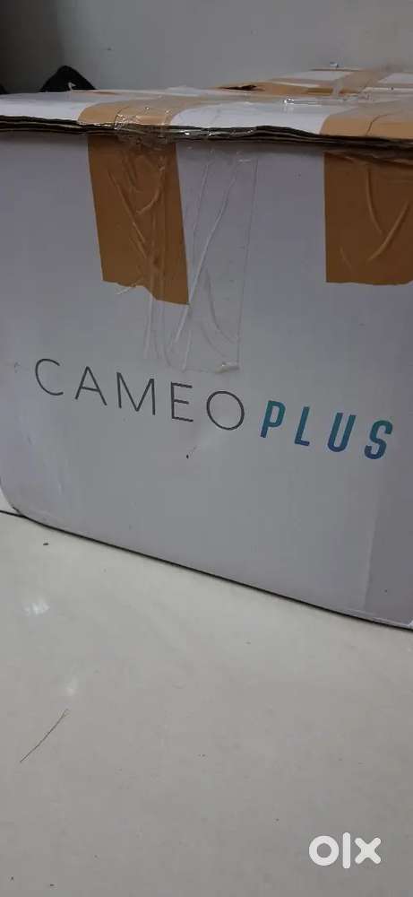 Silhouette cameo 4 plus