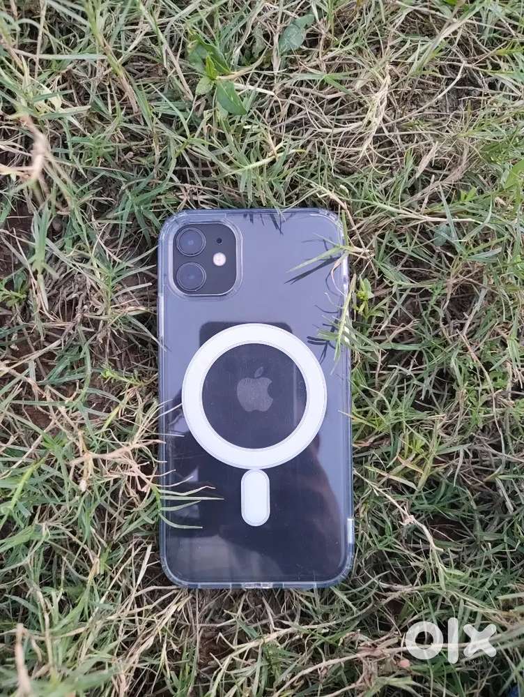 Iphone 11 All original (BH) 74% 64 gb . No problem on phn ios 26 run